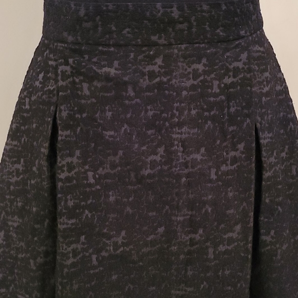 Black flare skirt - Picture 2 of 6
